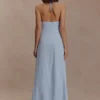 Abeda katoenen maxi-jurk met metalen details – lichtblauw Abeda katoenen maxi-jurk met metalen details – lichtblauw