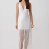 Abigail maxi-jurk met V-hals en franjes – Wit Abigail maxi-jurk met V-hals en franjes – Wit