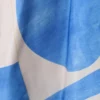Adelaide gedrapeerde satijnen haltertop – Blauwe geometrische tegelprint Adelaide gedrapeerde satijnen haltertop – Blauwe geometrische tegelprint