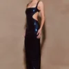 Adoria maxi-jurk met pailletten en uitsnijdingen – marineblauw Adoria maxi-jurk met pailletten en uitsnijdingen – marineblauw