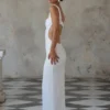 Adoria Maxi-jurk met pailletten en uitsnijdingen – Wit Adoria Maxi-jurk met pailletten en uitsnijdingen – Wit
