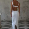 Adoria Maxi-jurk met pailletten en uitsnijdingen – Wit Adoria Maxi-jurk met pailletten en uitsnijdingen – Wit
