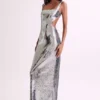 Adoria maxi-jurk met pailletten en uitsnijdingen – Zilver Adoria maxi-jurk met pailletten en uitsnijdingen – Zilver