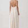 Adriana satijnen maxi-jurk met plooien – Buttercream Adriana satijnen maxi-jurk met plooien – Buttercream