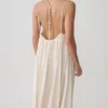 Adriana satijnen maxi-jurk met plooien – Buttercream Adriana satijnen maxi-jurk met plooien – Buttercream