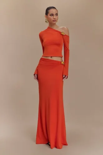 Ainsley asymmetrische maxi-rok met bloemendetails – gebrand oranje