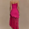 Aleena maxi-jurk van satijn en kant – Dragonfruit Aleena maxi-jurk van satijn en kant – Dragonfruit