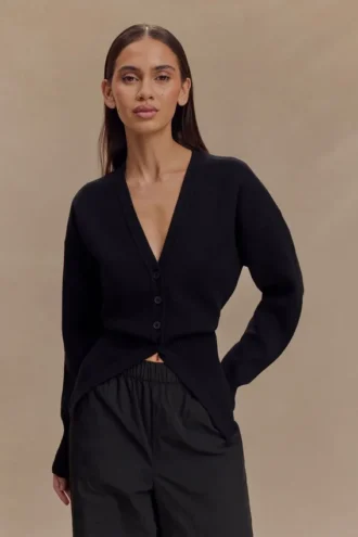 Alexia oversized vest met knopen – Zwart