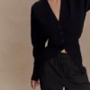 Alexia oversized vest met knopen – Zwart Alexia oversized vest met knopen – Zwart
