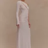 Alexius gebreide maxi-jurk met één schouder – oudroze Alexius gebreide maxi-jurk met één schouder – oudroze
