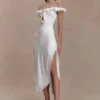 Allegra off-shoulder midi-jurk met ruches – ivoor Allegra off-shoulder midi-jurk met ruches – ivoor