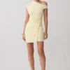 Alyn mini-jurk met gedrapte schouderbandjes – Lemon Alyn mini-jurk met gedrapte schouderbandjes – Lemon