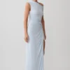 Alyn off-shoulder gedrapeerde maxi-jurk – lichtblauw Alyn off-shoulder gedrapeerde maxi-jurk – lichtblauw
