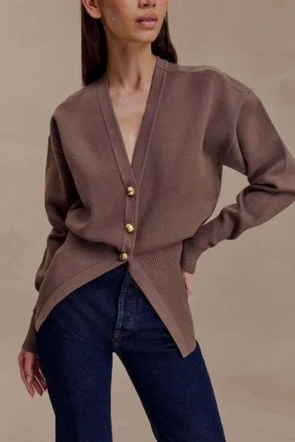 Amanda opvallend vest met knopen – Cacaobruin