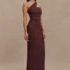 Anastasia midi-jurk met één schouder van modal – Mahonie Anastasia midi-jurk met één schouder van modal – Mahonie
