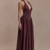 Angelina scuba halter midi-jurk – Chocolade Angelina scuba halter midi-jurk – Chocolade