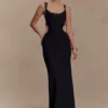 Angelique maxi-jurk van crêpe met kralen – Zwart Angelique maxi-jurk van crêpe met kralen – Zwart