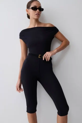 Anh jumpsuit met één schouder van modal – Zwart Anh jumpsuit met één schouder van modal – Zwart