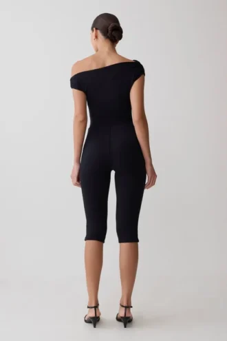 Anh jumpsuit met één schouder van modal – Zwart Anh jumpsuit met één schouder van modal – Zwart