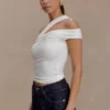 Anna modale top met één schouder – Wit Anna modale top met één schouder – Wit