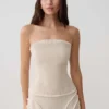 Annie strapless linnen top met strik aan de achterkant – Natuur Annie strapless linnen top met strik aan de achterkant – Natuur