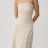 Annie strapless linnen top met strik aan de achterkant – Natuur Annie strapless linnen top met strik aan de achterkant – Natuur
