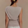 Anthony top met korte mouwen – Taupe Anthony top met korte mouwen – Taupe