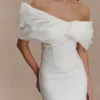 Aphrodite mini-jurk van crêpe met blote schouders – ivoor Aphrodite mini-jurk van crêpe met blote schouders – ivoor