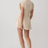 Arabella mini-jurk van linnen met getailleerde taille – naturel Arabella mini-jurk van linnen met getailleerde taille – naturel