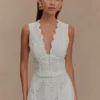 Arla mouwloze broderie-top – Wit Arla mouwloze broderie-top – Wit