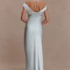 Ashley maxi-jurk met cowl-hals van kant en satijn – IJsblauw Ashley maxi-jurk met cowl-hals van kant en satijn – IJsblauw