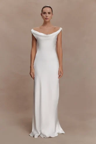 Ashley maxi-jurk met cowl-hals van kant en satijn – ivoor