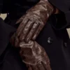 Atlas handschoenen van imitatiekrokodillenleer – Chocoladebruin