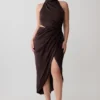 Aveline gedrapeerde halter midi-jurk – donkere chocoladebruin Aveline gedrapeerde halter midi-jurk – donkere chocoladebruin