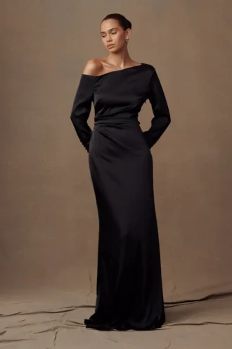 Avery maxi-jurk met lange mouwen – Zwart