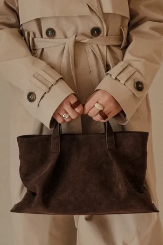 Baylor tas van imitatiesuède – Chocoladebruin Baylor tas van imitatiesuède – Chocoladebruin