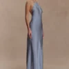 Bella satijnen halter maxi-jurk – Frosted Blue Bella satijnen halter maxi-jurk – Frosted Blue