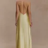 Bella satijnen halter maxi-jurk – Lemon Bella satijnen halter maxi-jurk – Lemon