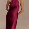 Bella satijnen halter maxi-jurk – Mahonie Bella satijnen halter maxi-jurk – Mahonie