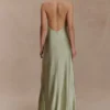 Bella satijnen halter maxi-jurk – salie Bella satijnen halter maxi-jurk – salie