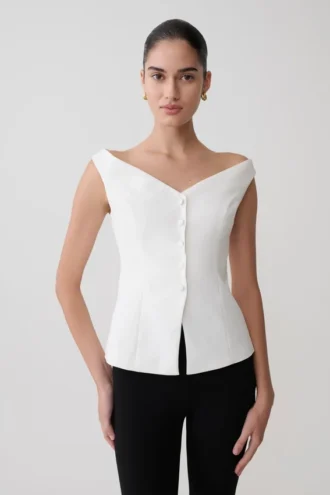 Billie mouwloze top met knoopsluiting en schoudervrije pasvorm – Wit