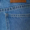 Bobby oversized jeans met plooi aan de voorkant – Zomerblauw Bobby oversized jeans met plooi aan de voorkant – Zomerblauw