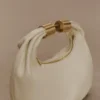 Bristol Mini Croissant leren tas – ivoor Bristol Mini Croissant leren tas – ivoor