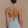 Calandra Slinky haltertop met metalen details – Lichtblauw Calandra Slinky haltertop met metalen details – Lichtblauw