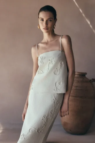 Casey linnen top met borduursels en ribbels – naturel