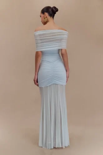Caspian Slinky en mesh off-shoulder maxi-jurk – lichtblauw