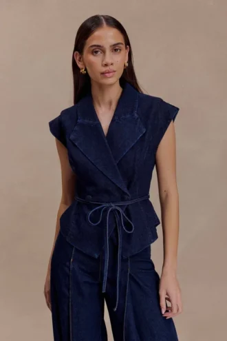 charley gestructureerde denim top met strik indigoblauw 1 330x495 - Charley gestructureerde Denim-top met strik - Indigoblauw