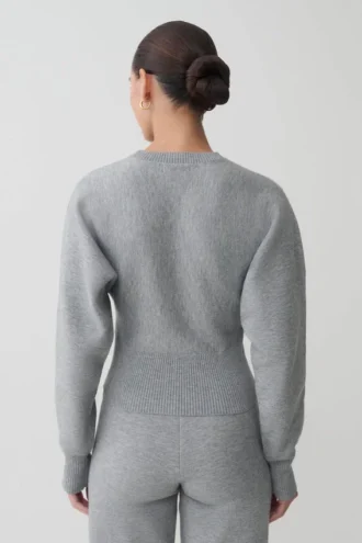 Ciaralee trui met getailleerde taille – grijs gemêleerd