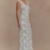 Cornelia bloemenprint doorschijnende maxi-jurk – ivoor Cornelia bloemenprint doorschijnende maxi-jurk – ivoor
