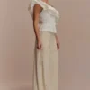 Debbie One Shoulder Bubble Top – Wit Debbie One Shoulder Bubble Top – Wit